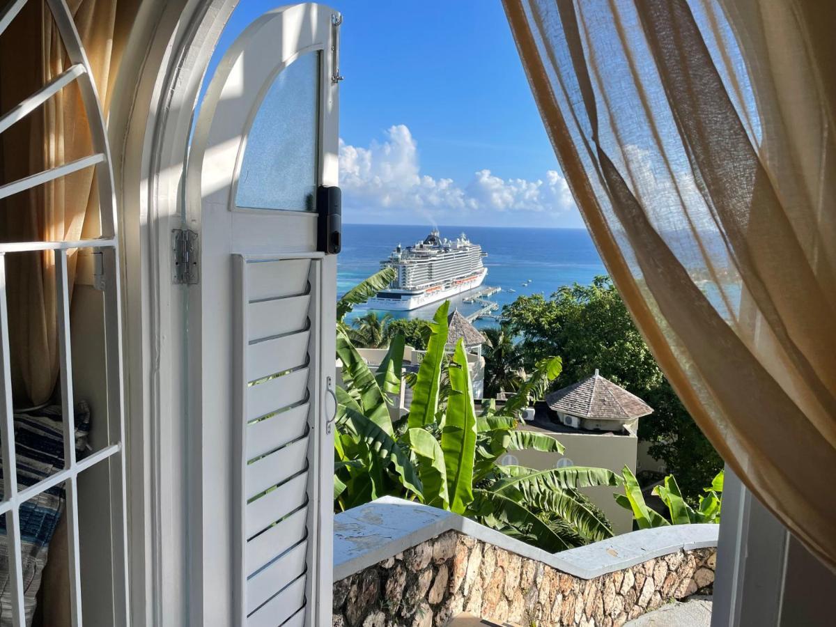 Hummingbird Retreat - Luxury Oceanview Apt, 7-Minute Walk To Beach Ocho Ríos Extérieur photo