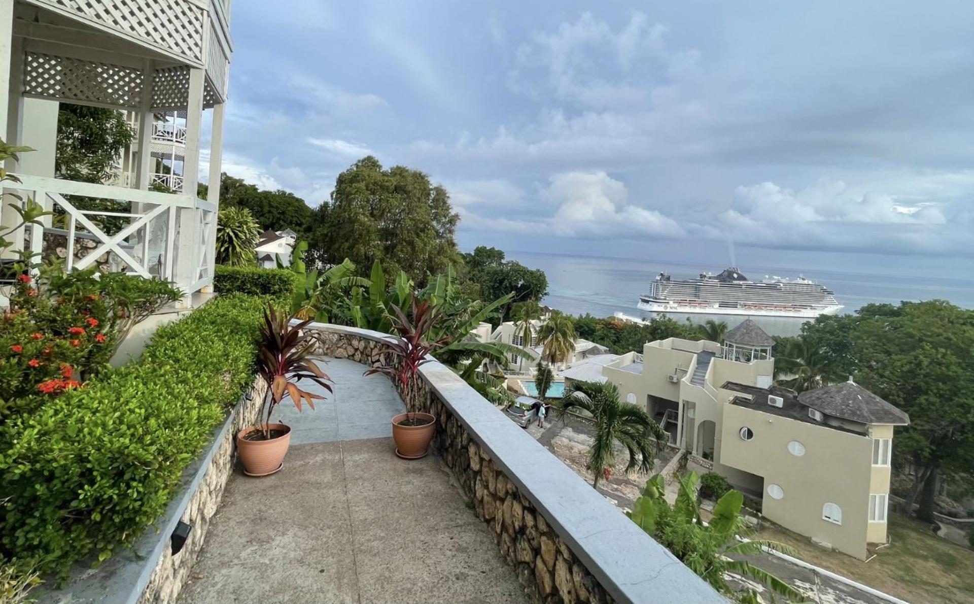Hummingbird Retreat - Luxury Oceanview Apt, 7-Minute Walk To Beach Ocho Ríos Extérieur photo